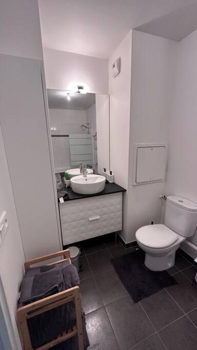 Appartement A Fleury-Merogis Proche De Paris Экстерьер фото